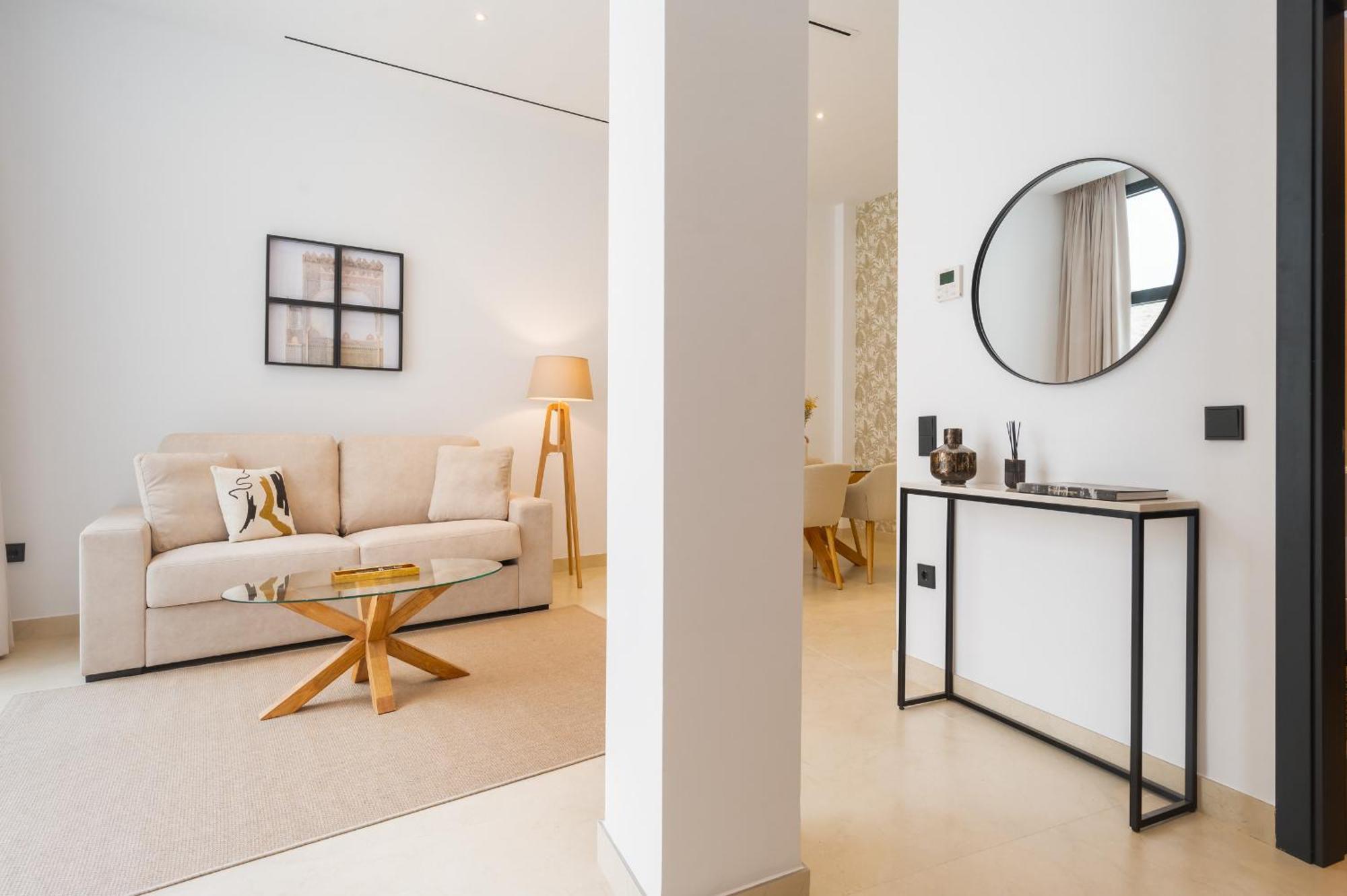 New Design Apartment - Private Patio - Gallos 2 Σεβίλλη Εξωτερικό φωτογραφία