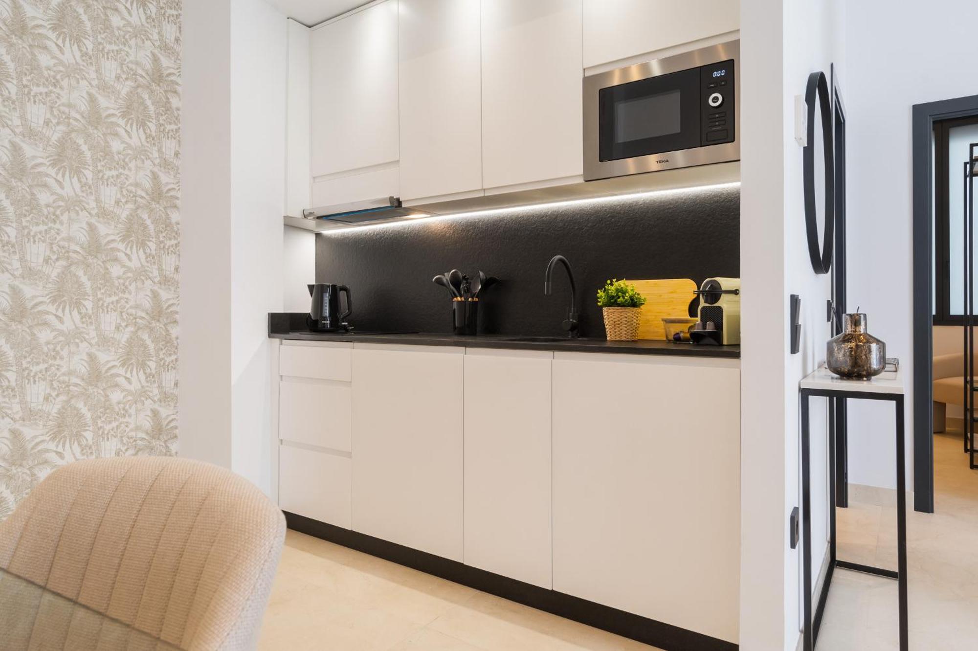 New Design Apartment - Private Patio - Gallos 2 Σεβίλλη Εξωτερικό φωτογραφία